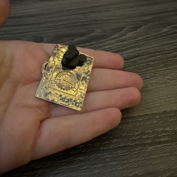 Walt Disney Suitcase Booster Pack - Walt Leaning Forward Only - Picture 2 of 2